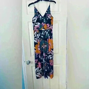 Multicolored ankle length jumpsuit Size 6